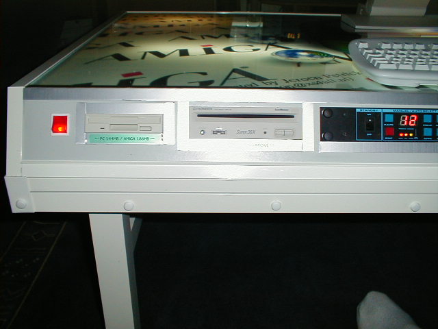 Mikael's Amiga table